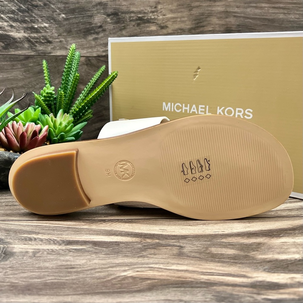 NIB Michael Kors August Flat Sandal Toe Loop Light Cream Faux Leather - Picture 10 of 14